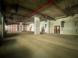 Middle Road (D7), Retail #608526701
